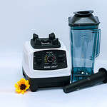 White 450 Watts silver crest blender