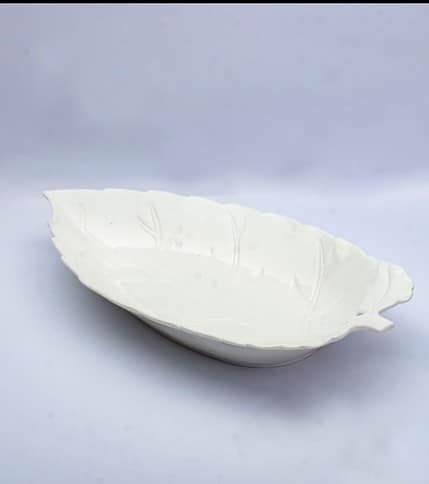White porcelain leaf dish