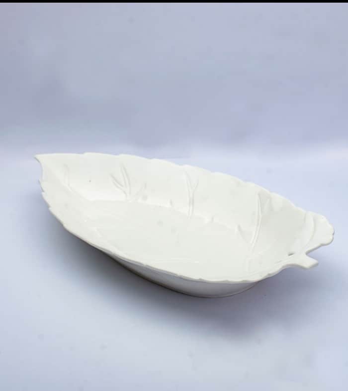 White porcelain leaf dish