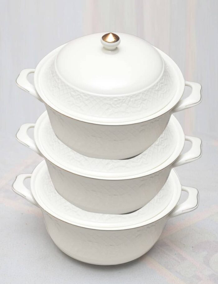 White Porcelain Pyrex Dinnerware