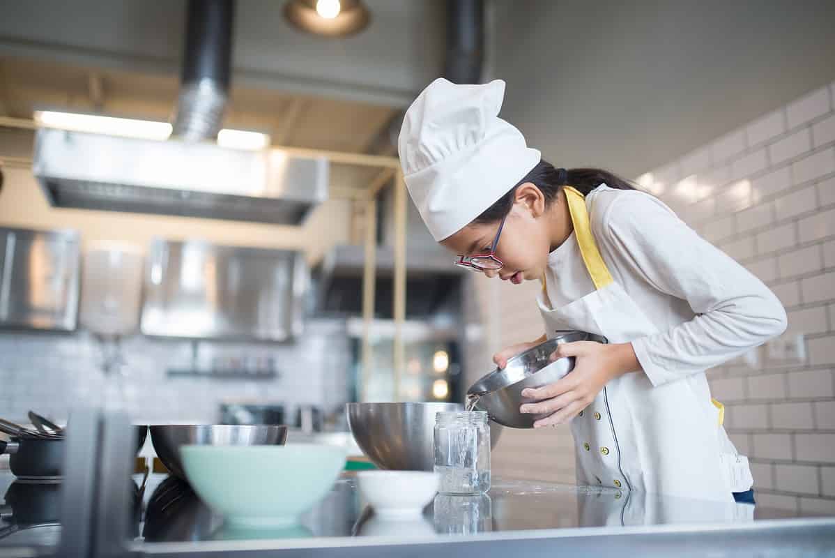 essential kitchen tools - mixing bowls