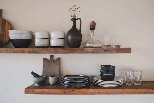 Kitchen decor ideas - display cookware
