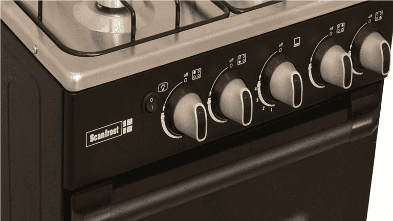 Scanfrost 4-Burner Gas Cooker with Gas Oven Black 50x55 - SFC5402B for Homes, Hotels, and Restaurants