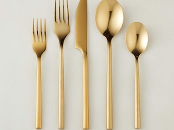 Set of Gold Cutlery 6 Pcs Dinner Set - Spoons, Forks, Teaspoons, and Knives for Homes, Hotels and Restaurants