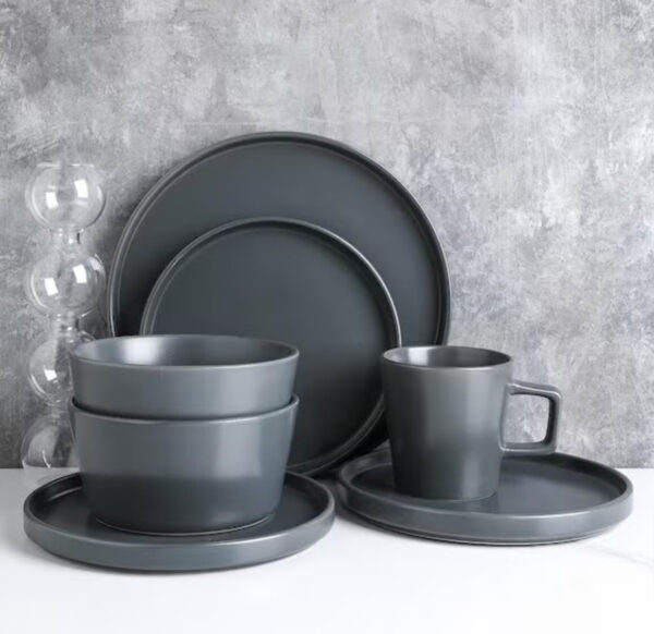 Gray Matte Stoneware Dinnerware, 16pcs, Porcelain for Homes, Hotels, and Restaurants