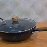Black 36cm Nonstick Wokpan with Wooden Handle – Perfect for Stir-Fry and More